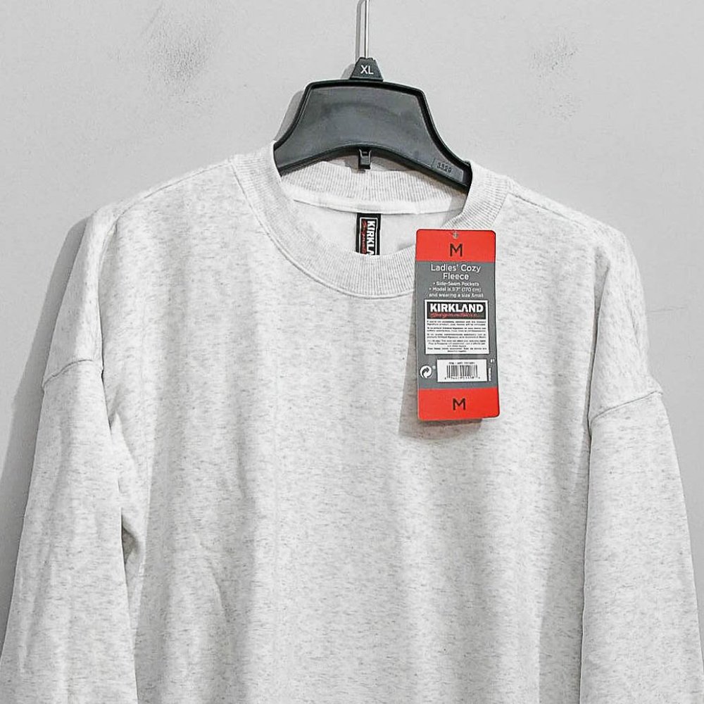Kirkland Signature Ladies' Cozy Crewneck in white - Picture 3 of 7